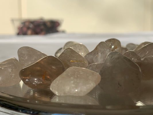 inclusion smokey quartz tumble